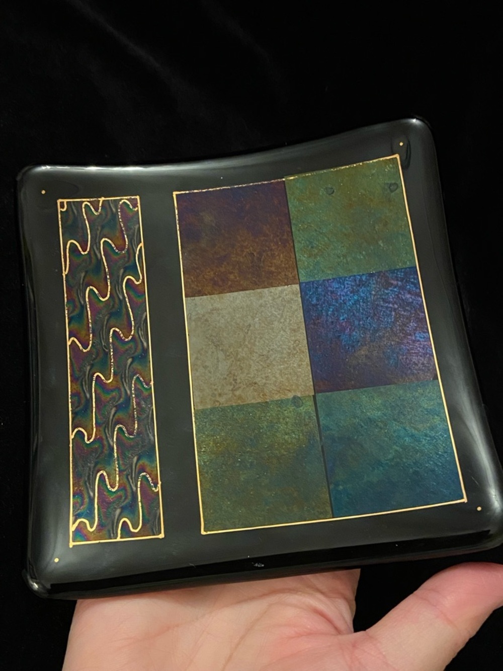 Jim & Sharron Barrett Studios Fused Art Glass Metallic Black Footed Tray Trivet - Picture 6 of 7